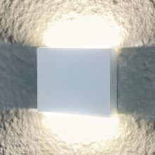 LED Venkovní nástěnné svítidlo CHICAGO 2xLED/3,25W/230V IP44 bílá