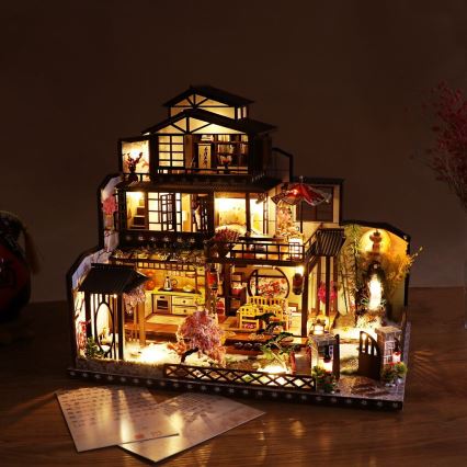 2Kids Toys - Miniatura domečku Honosná sakurová vila 2xAAA