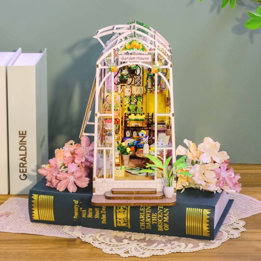 2Kids Toys - Miniatura domečku Zahradní domek 2xAAA