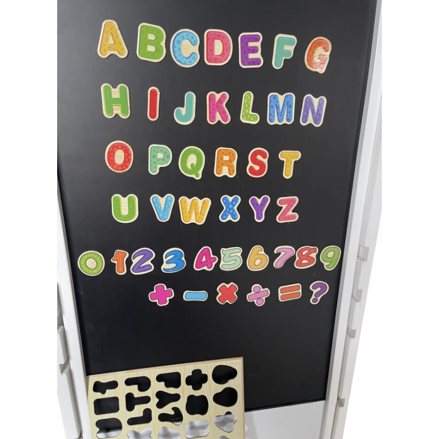 2Kids Toys - Rostoucí učící věž Kočka se skluzavkou a tabulí
