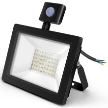 Aigostar - LED Reflektor se senzorem LED/30W/230V 4000K IP65 černá