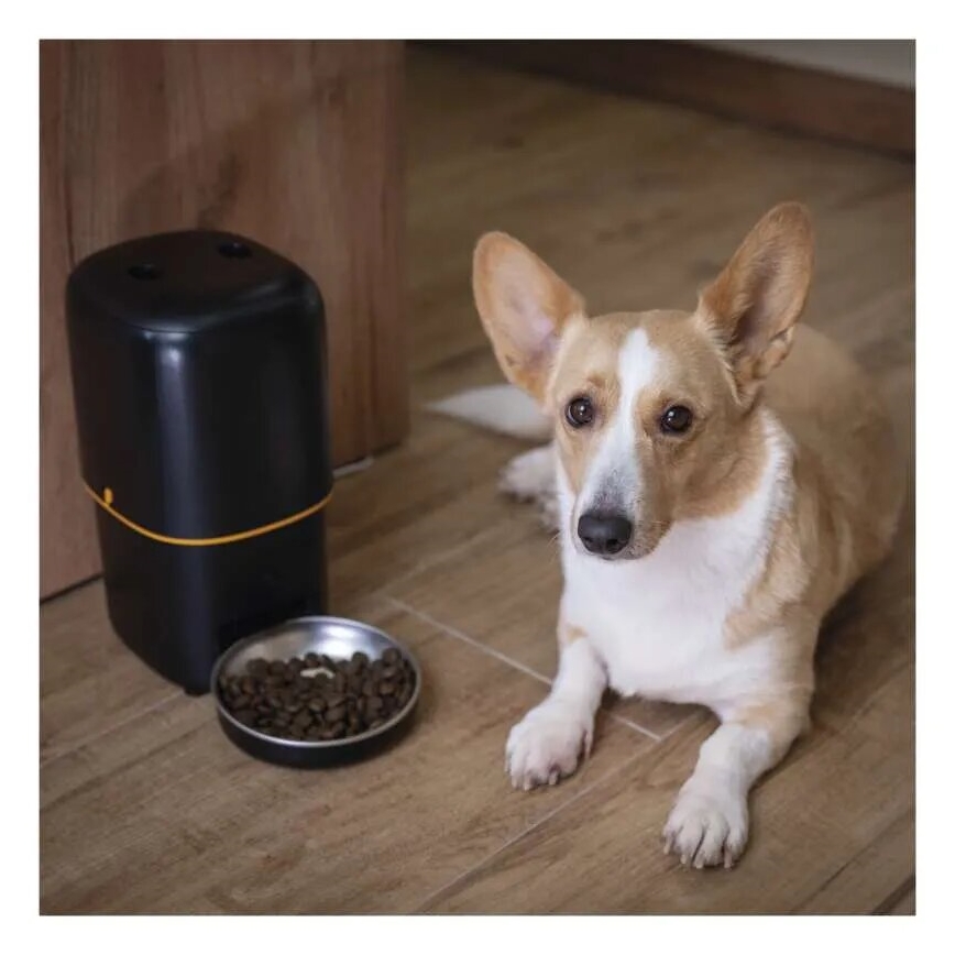 Automatický dávkovač krmiva 4 l/5V/3xD černý Wi-Fi