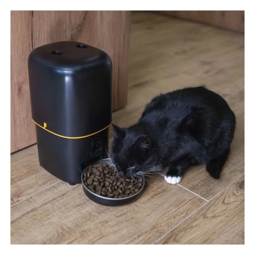 Automatický dávkovač krmiva 4 l/5V/3xD černý Wi-Fi