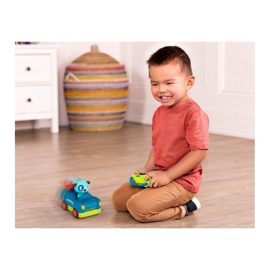 B-Toys - Autíčko na dálkové ovládání Pejsek Woofer 4xAA + 2xAAA
