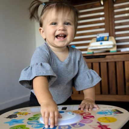 Baby Einstein - Dětský aktivní hudební stolek MAGIC TOUCH HAPE 3xAA