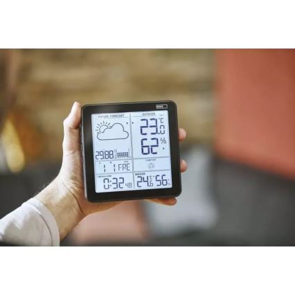 Bezdrátová meteostanice s budíkem 3xAA + 2xAAA černá