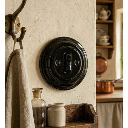 Bohemia-Design - Porcelánový retro jednoduchý vypínač s rámečkem č. 6 černá