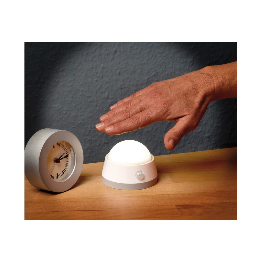 Brennenstuhl - LED Orientační svítidlo se senzorem pohybu LED/3xAA 3000K