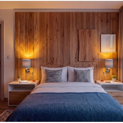 Brilagi - LED Flexibilní nástěnná lampa NUBILA 1xE27/25W/230V + LED/3W mosaz/světle šedá