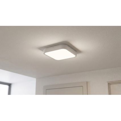 Brilagi - LED Koupelnové stropní svítidlo se senzorem ZENNA LED/18W/230V 28,5x28,5 cm IP44 bílá + dálkové ovládání