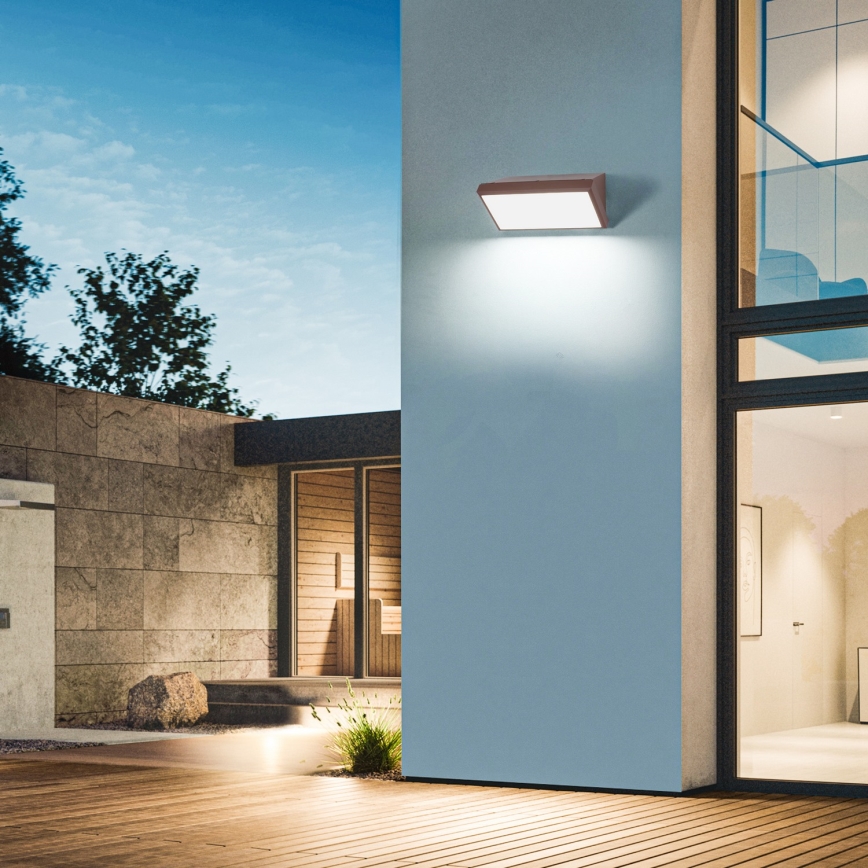 BRILAGI - LED RGBW Stmívatelné venkovní nástěnné svítidlo TRIANGLE 1xE27/12W/230V 2700-6500K IP65 hnědá