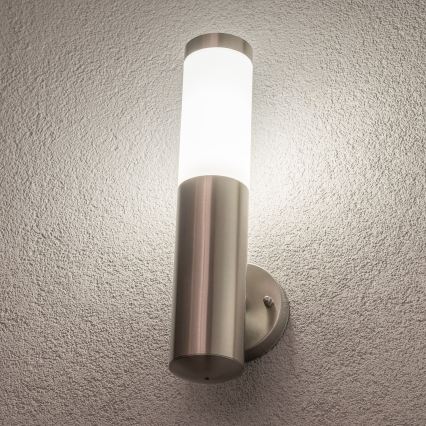 BRILAGI - LED Stmívatelná venkovní nástěnná lampa ELIA 1xE27/6W/230V 2700-6500K IP44 Wi-Fi matný chrom