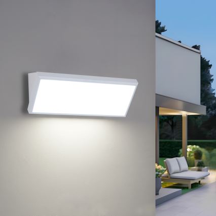 Brilagi - LED Venkovní nástěnné svítidlo TRIANGLE LED/42W/230V 3000/4000/6500K bílá IP65