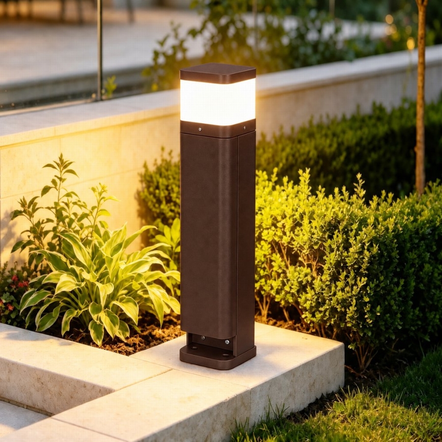 BRILAGI - Venkovní lampa se 2 zásuvkami SCHUKO PILLAR 1xG9/11W/230V IP44 hnědá
