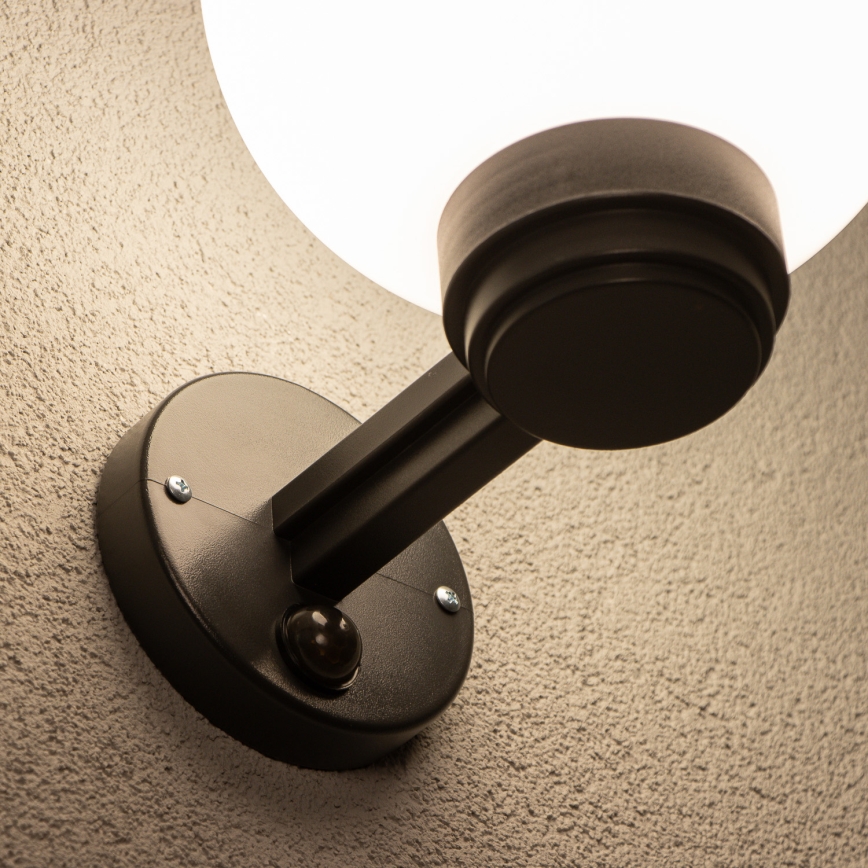BRILAGI - Venkovní nástěnné svítidlo se senzorem pohybu HARBOR 1xE27/40W/230V IP33 antracit/bílá