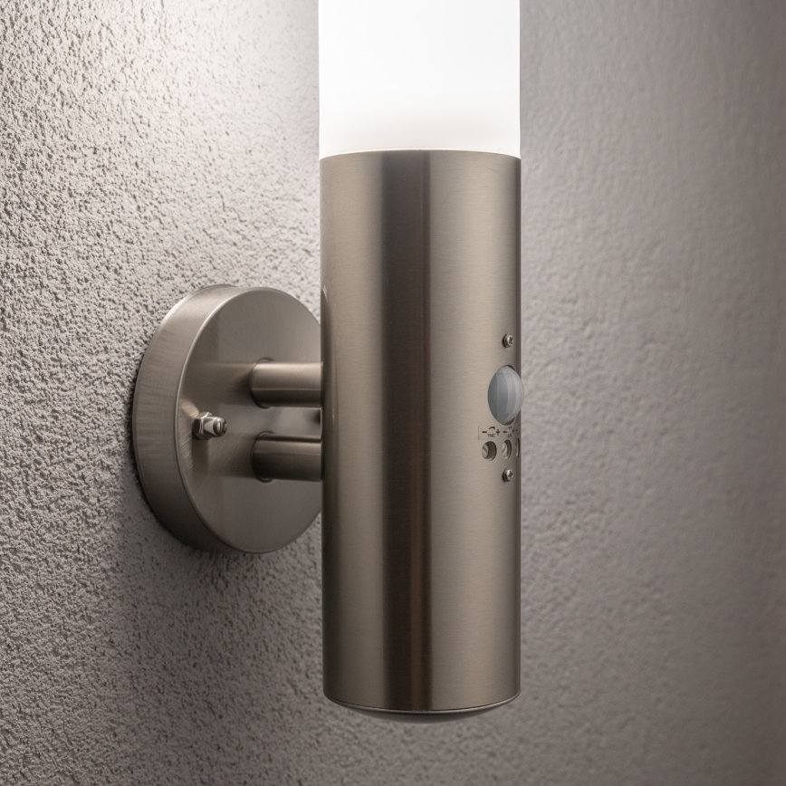 BRILAGI - Venkovní nástěnná lampa se senzorem ELIA 1xE27/20W/230V IP44 matný chrom