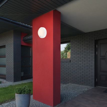 Brilo - LED Nabíjecí venkovní nástěnné svítidlo se senzorem LED/4W/5V 4400 mAh IP44 bílá