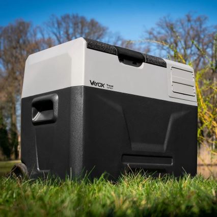 Cestovní lednička s LCD displejem 40 l 230V/12V/24V černá
