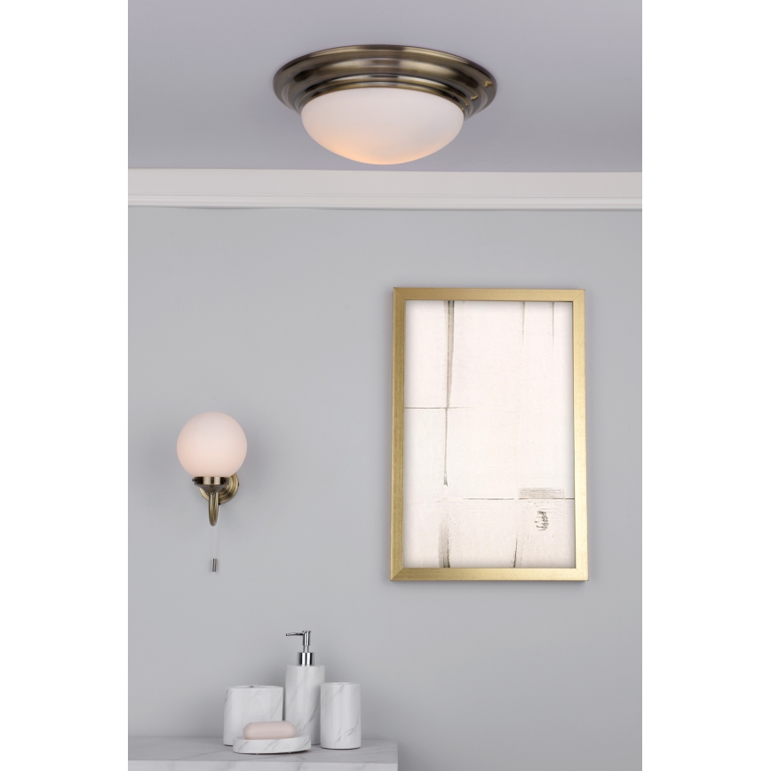 Där Lighting BAR5075 - Koupelnové stropní svítidlo BARCLAY 1xE27/60W/230V pr. 38 cm mosaz