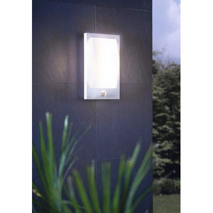 Eglo 79213 - Venkovní nástěnné svítidlo se senzorem VERRES 1xE27/12W/230V IP44 matný chrom