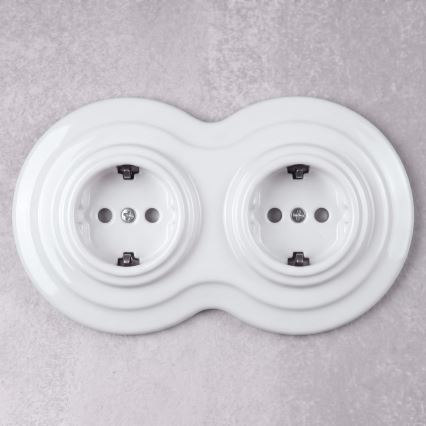 Elhard - Dvojitá keramická retro zásuvka domovní s rámečkem SCHUKO 230V bílá
