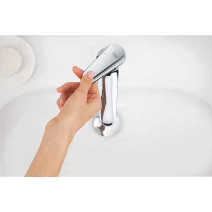 GROHE 24327001 - Umyvadlová baterie SWIFT velikost M lesklý chrom