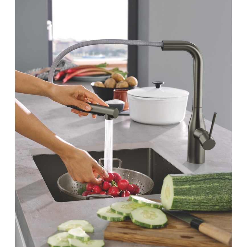 GROHE 30270AL0 - Dřezová baterie ESSENCE grafit
