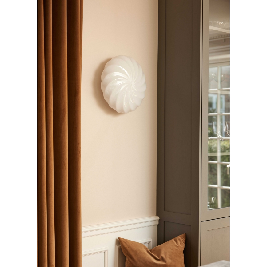 Halo Design 739547 - Nástěnné svítidlo TWIST 3xG9/28W/230V pr. 35 cm bílá/mosaz