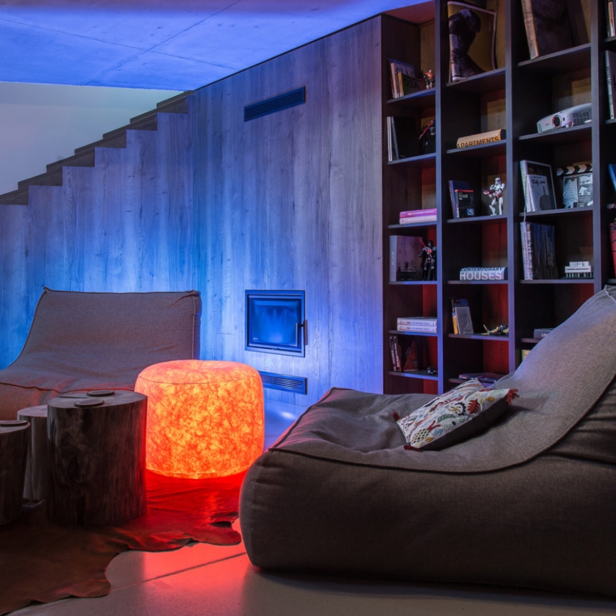 LED Nafukovací taburet s dálkovým ovladačem LED/5V/60cm