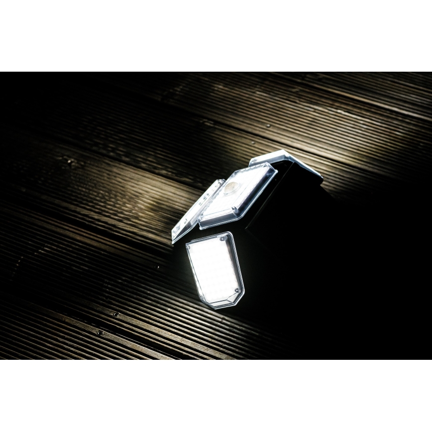 LED Solární nástěnné svítidlo se senzorem LED/5W/5,5V IP65 2400 mAh