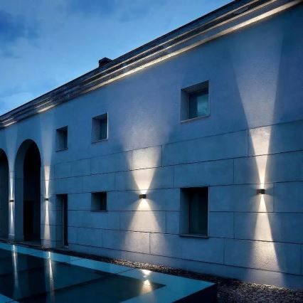 LED Solární nástěnné svítidlo se senzorem LED/2W/5V IP54 1300 mAh