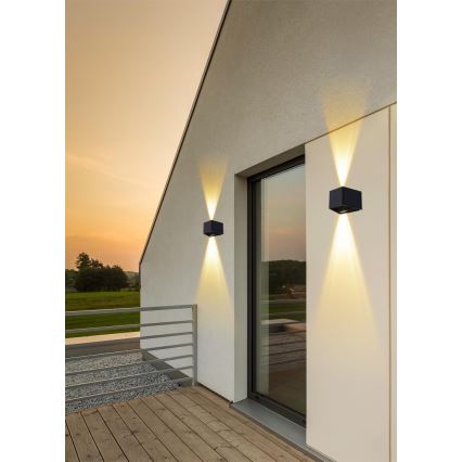 LED Solární nástěnné svítidlo se senzorem LED/2W/5V IP54 1300 mAh