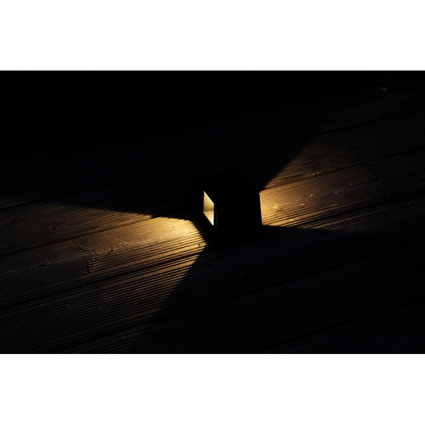 LED Solární nástěnné svítidlo se senzorem LED/2W/5V IP54 1300 mAh
