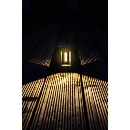 LED Solární nástěnné svítidlo se senzorem LED/2W/5V IP54 1300 mAh