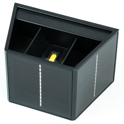 LED Solární nástěnné svítidlo se senzorem LED/2W/5V IP54 1300 mAh