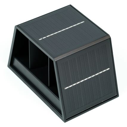LED Solární nástěnné svítidlo se senzorem LED/2W/5V IP54 1300 mAh