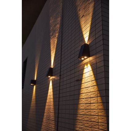 LED Solární nástěnné svítidlo se senzorem LED/2W/5V IP54 1300 mAh