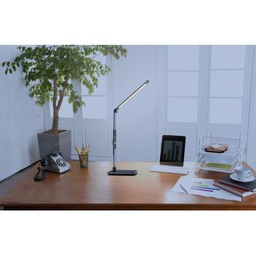 LED Stmívatelná stolní lampa LED/8,5W/230V s bezdrátovým nabíjením