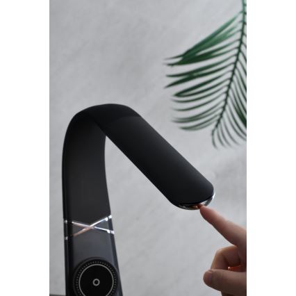 LED Stmívatelná stolní lampa s bezdrátovým nabíjením MAGIC LED/5W/230V černá