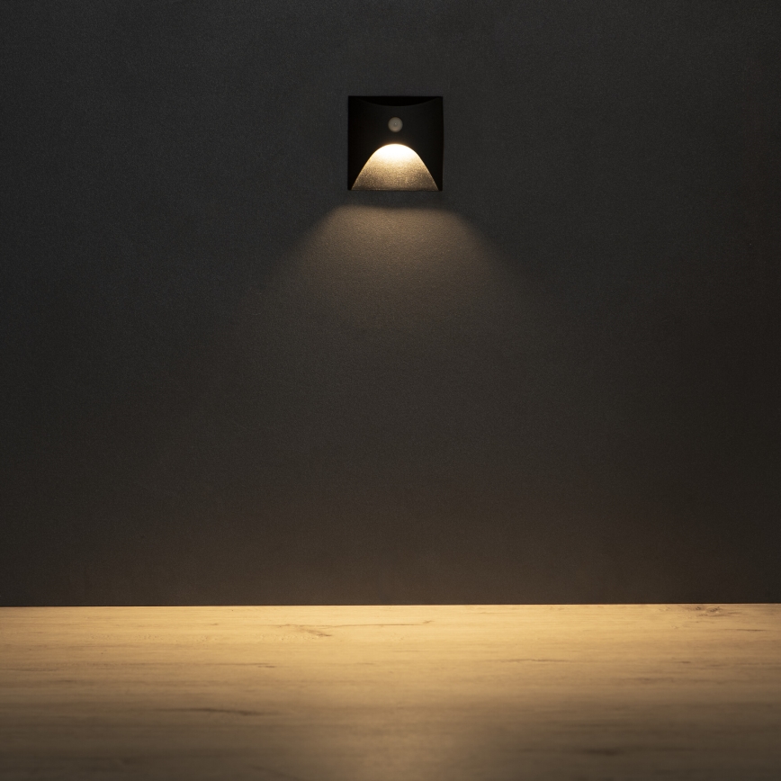 LED Schodišťové svítidlo se senzorem pohybu a soumraku EXIN LED/2,5W/230V 3000K IP65 černá hranatý