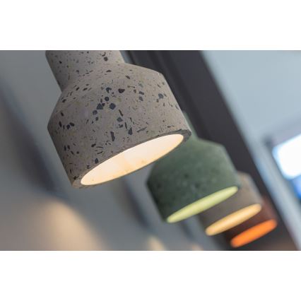 Lustr na lanku RESIN 1xE27/11W/230V bílá/černá