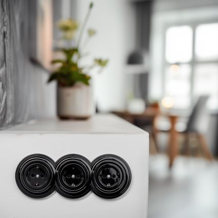 Kliklap - Trojitá retro zásuvka domovní s rámečkem SCHUKO 230V černá