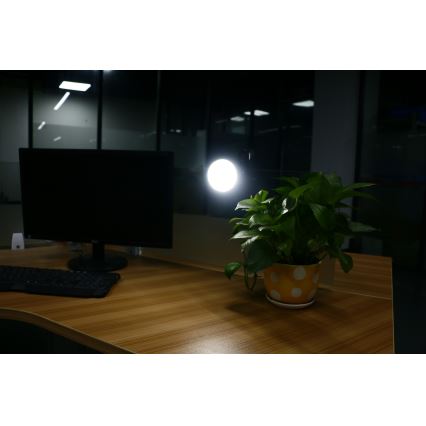 LED Lampička KLIP s USB nabíjením LED/5W/5V 4000K