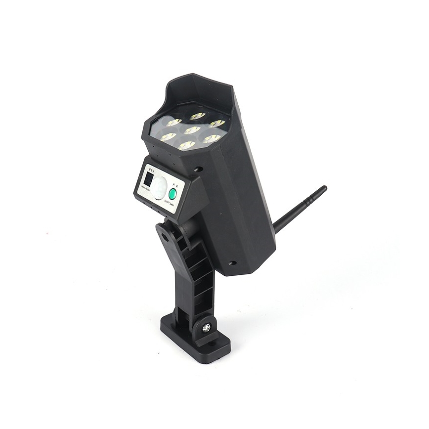 LED Maketa bezpečnostní kamery se senzorem a se solárním panelem LED/5W/5,5V IP65 + dálkové ovládání