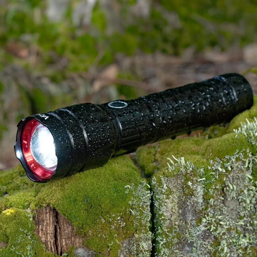 LED Stmívatelná nabíjecí svítilna s funkcí powerbanky LED/30W/5V IPX5 1060 lm 5000 mAh