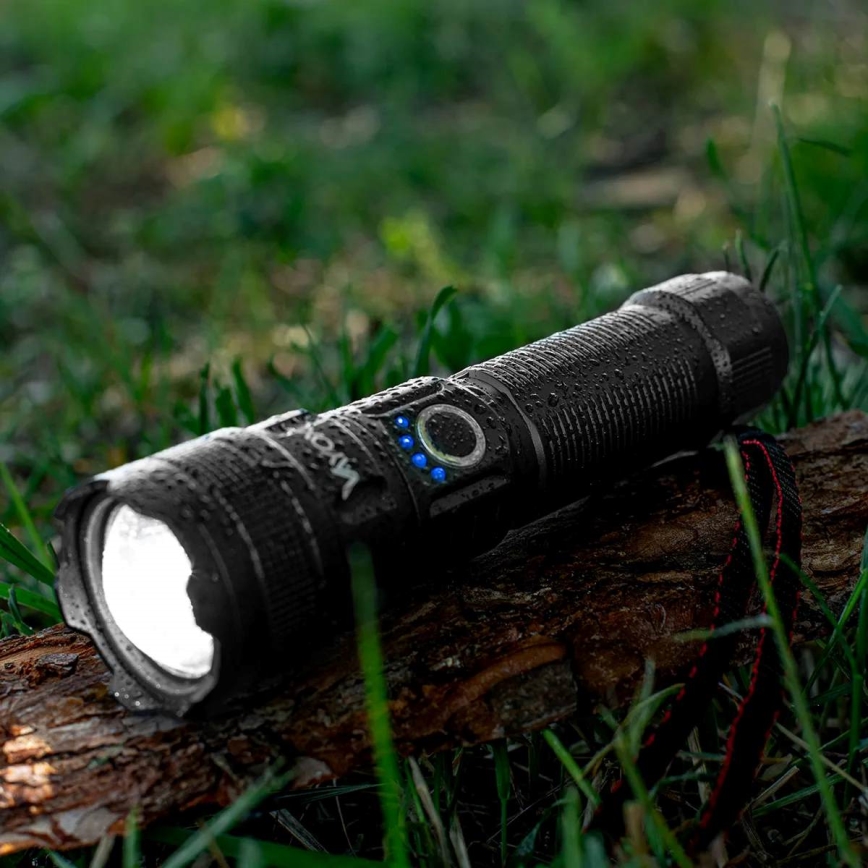 LED Stmívatelná nabíjecí svítilna s funkcí powerbanky LED/10W/5V IPX4 600 lm 2000 mAh
