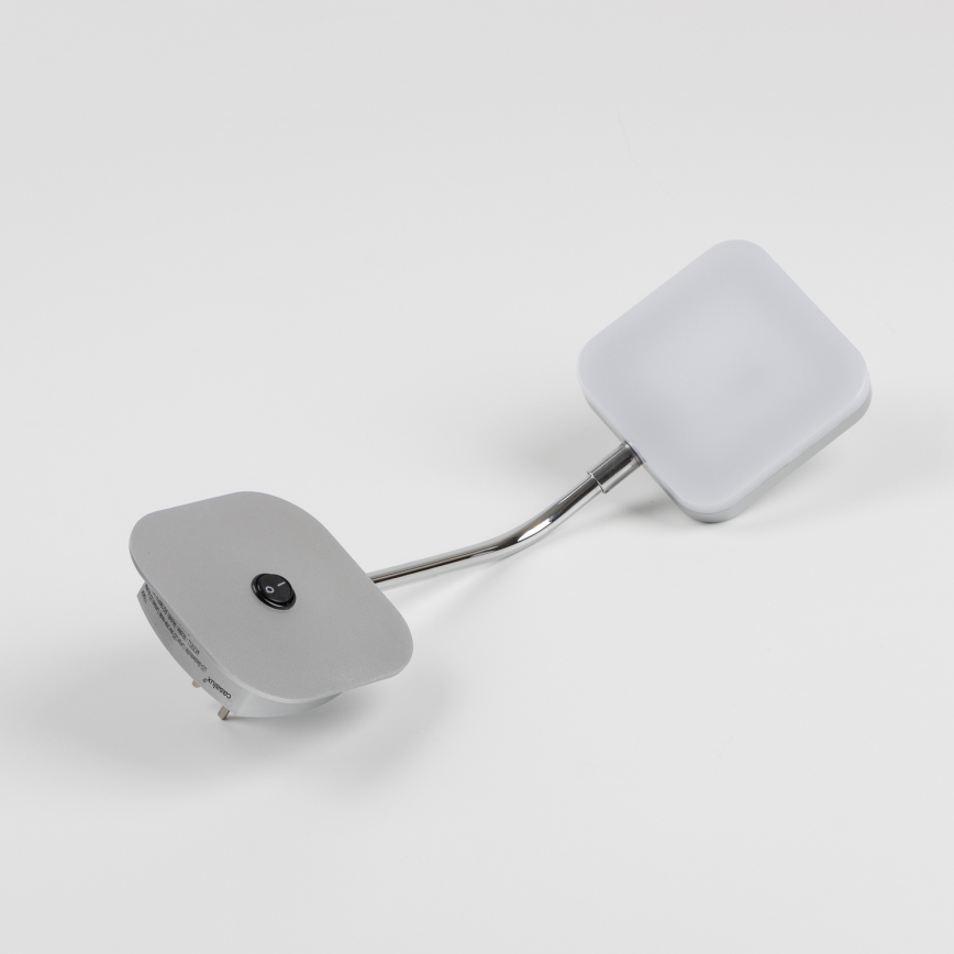 LED Nástěnná lampička do zásuvky LED/3,2W/230V lesklý chrom