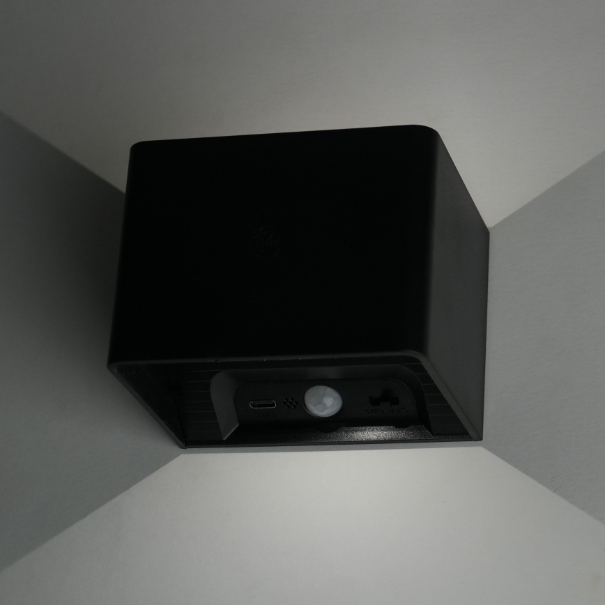 LED Stmívatelné nástěnné dotykové svítidlo se senzorem MIRI LED/2,5W/3,7V 3000/4000/6400K 4000 mAh černá