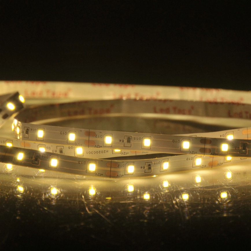LED Pásek 5m LED/10W/12V IP20 3300K