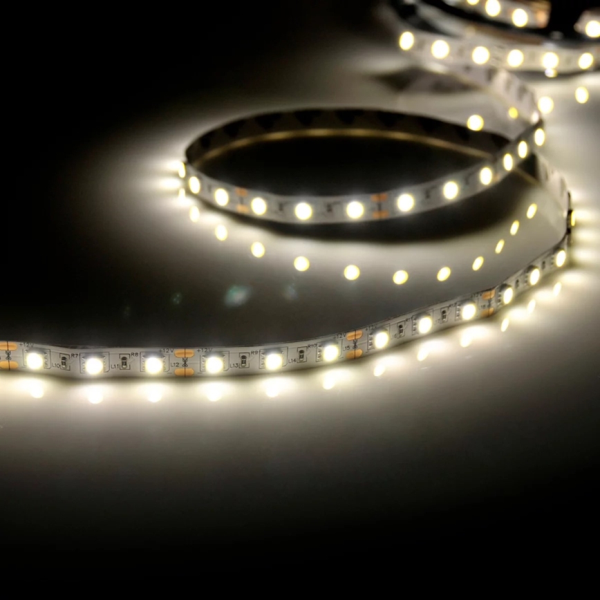 LED Pásek 5m LED/10W/12V IP20 bílá